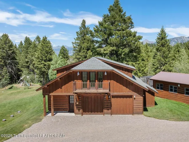 $5,950,000 | 3100 County Road 129, Grover, WY 83122