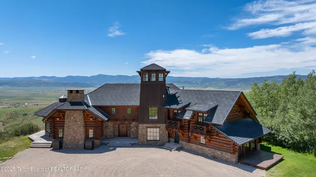 $5,950,000 | 3100 County Road 129, Grover, WY 83122