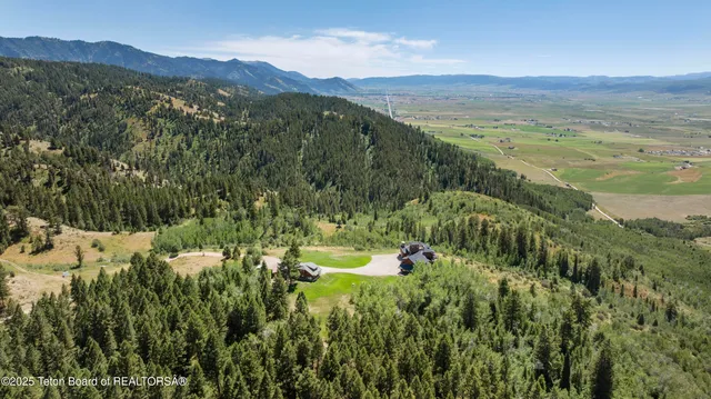 $5,950,000 | 3100 County Road 129, Grover, WY 83122