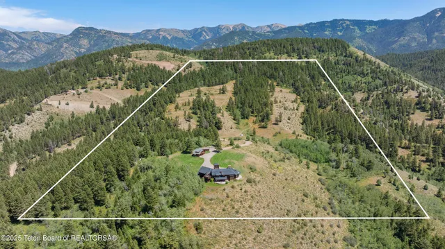 $5,950,000 | 3100 County Road 129, Grover, WY 83122