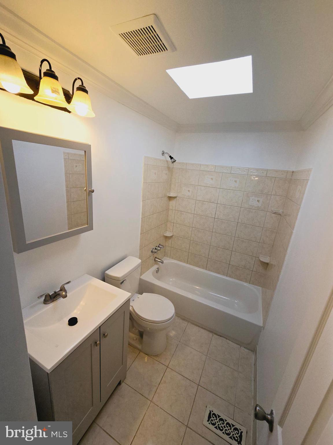 2811 Hollins Ferry Road Baltimore, MD 21230 - Photo 17 of 38 Gallery Image 17