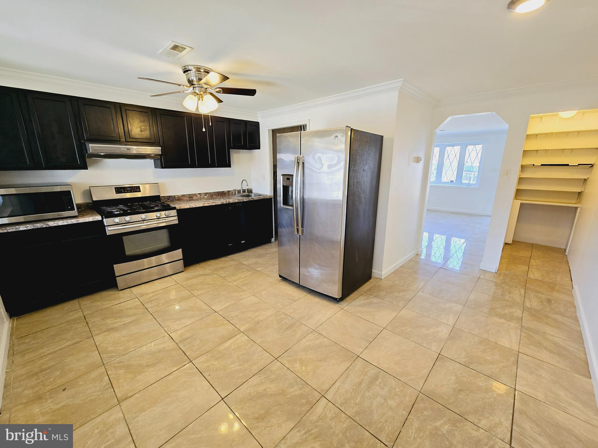 2811 Hollins Ferry Road Baltimore, MD 21230 - Photo 8 of 38 Gallery Image 8