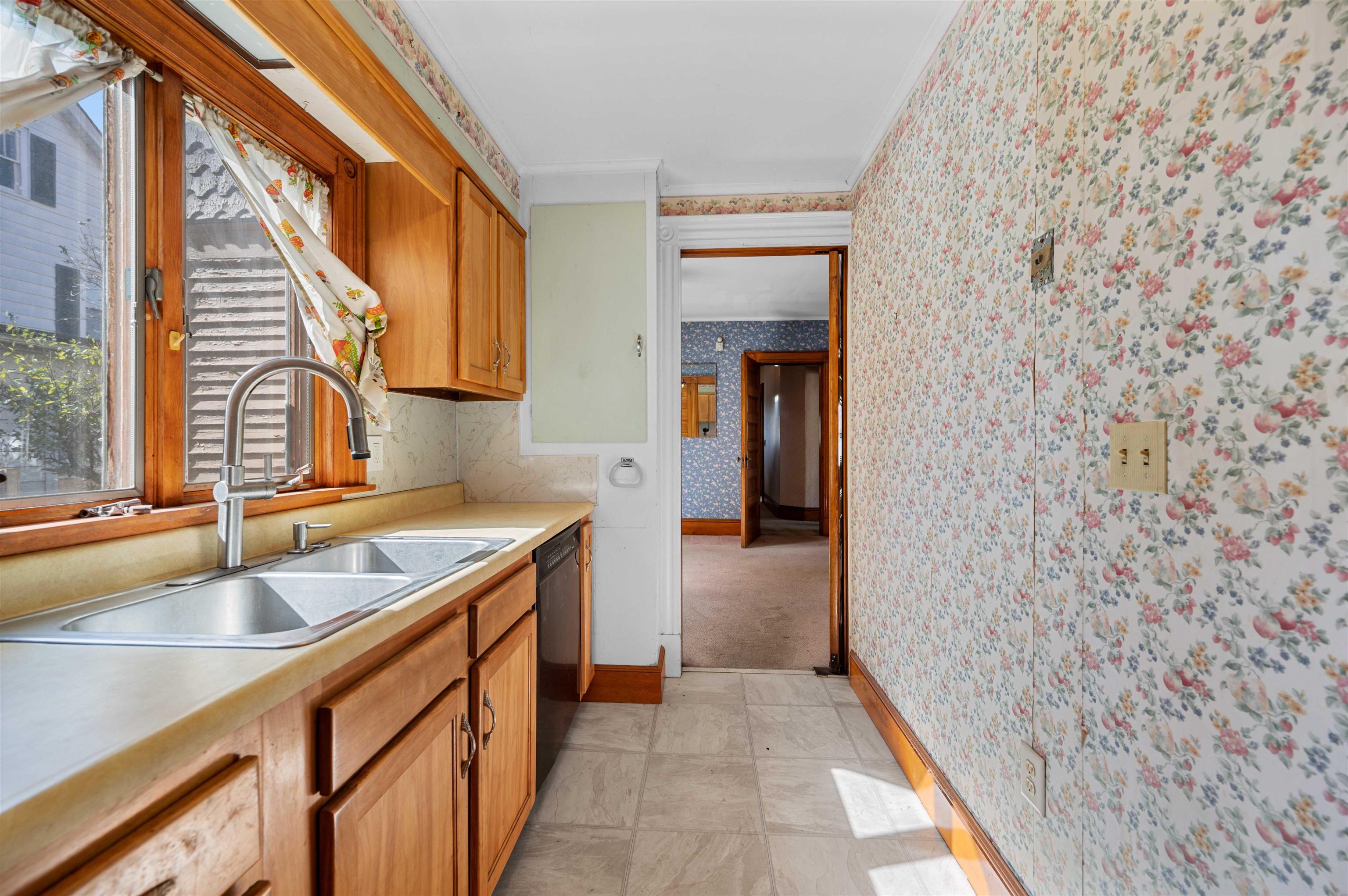 48 Perry Street Barre, VT 05641 - Photo 11 of 42