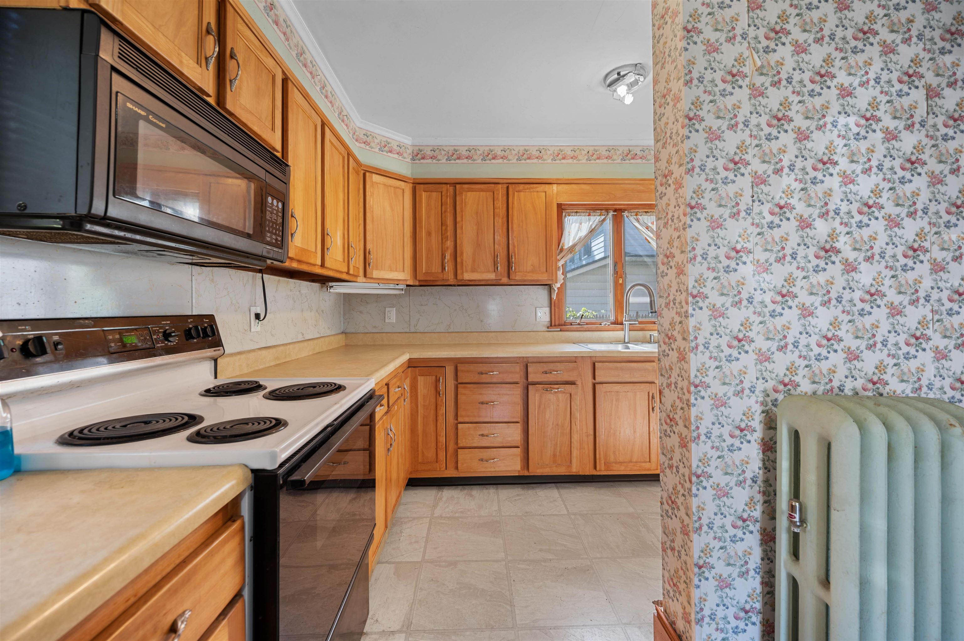 48 Perry Street Barre, VT 05641 - Photo 13 of 42