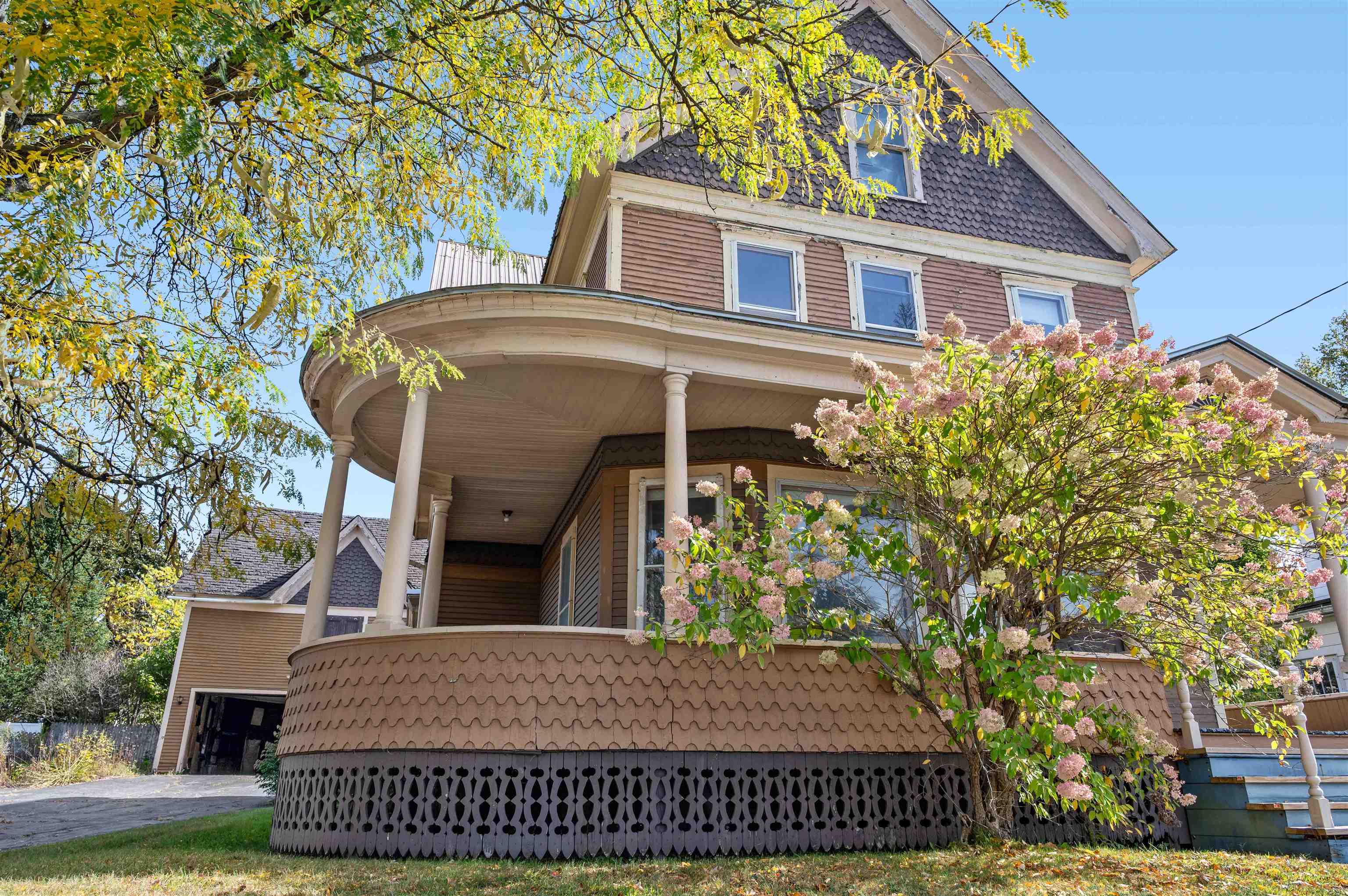 48 Perry Street Barre, VT 05641 - Photo 3 of 42