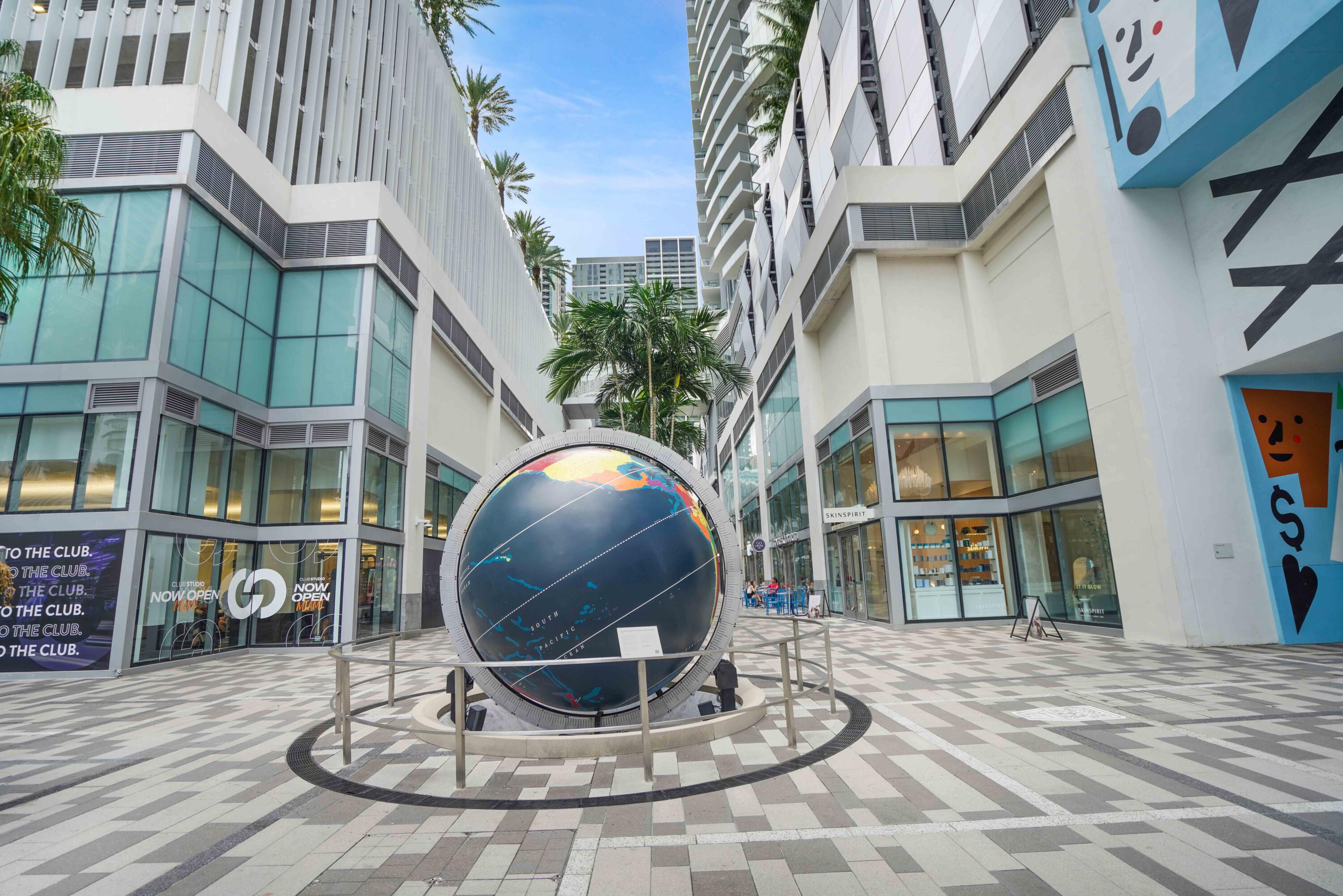 851 Northeast 1st Avenue, Unit 812 Miami, FL 33132 - Photo 61 of 84 DSC08445