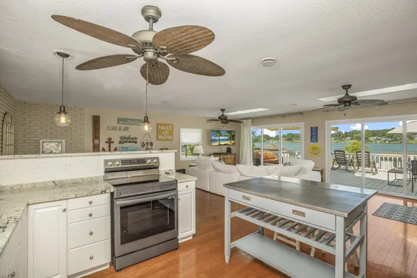 $750,000 | 70619 Sunset Boulevard, Union, MI 49130