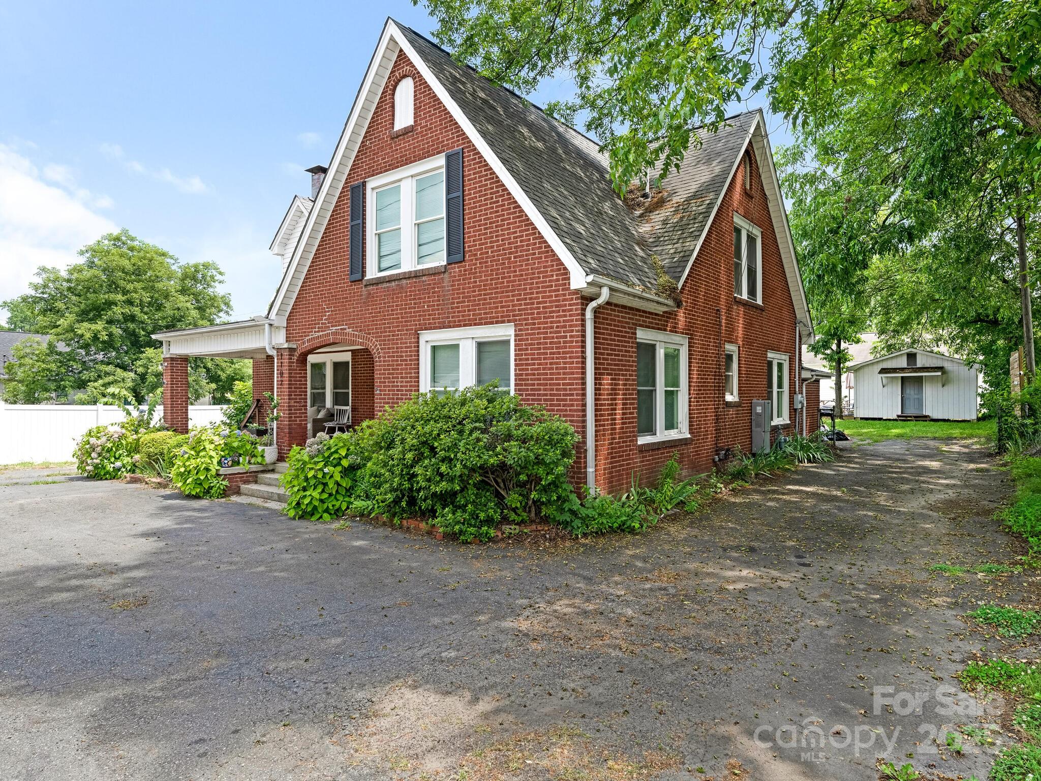 1102 Ln Street Kannapolis, NC 28083 - Photo 2 of 29