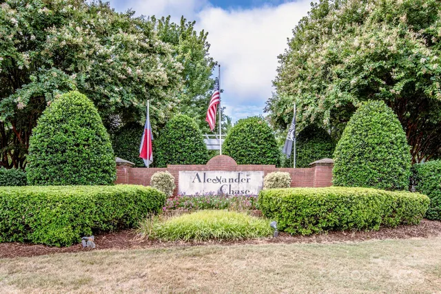 $300,000 | 17151 Doe Valley Court, Cornelius, NC 28031