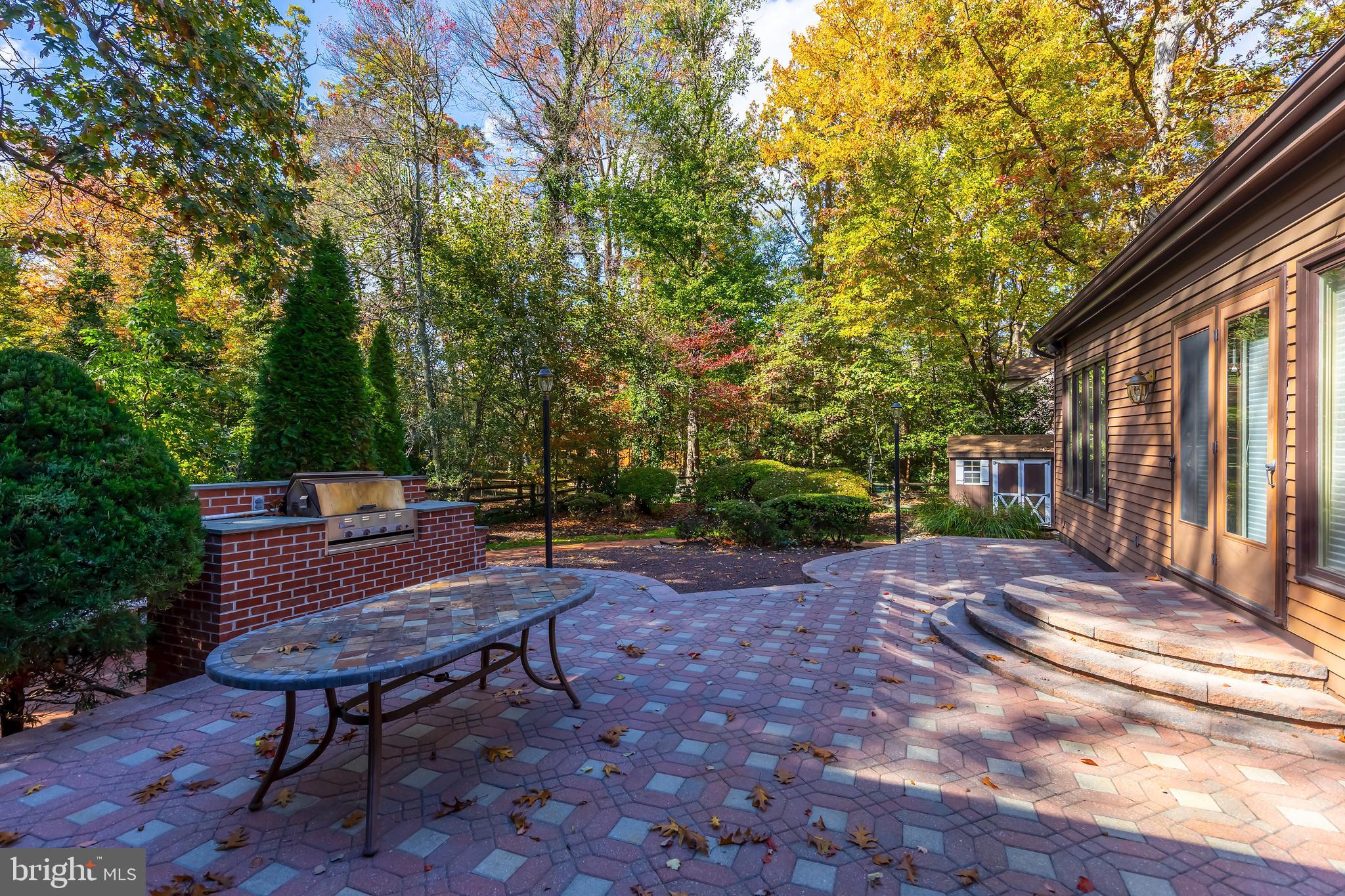 533 Heartwood Road Cherry Hill, NJ 08003 - Photo 50 of 55 a view of a backyard with sitting area