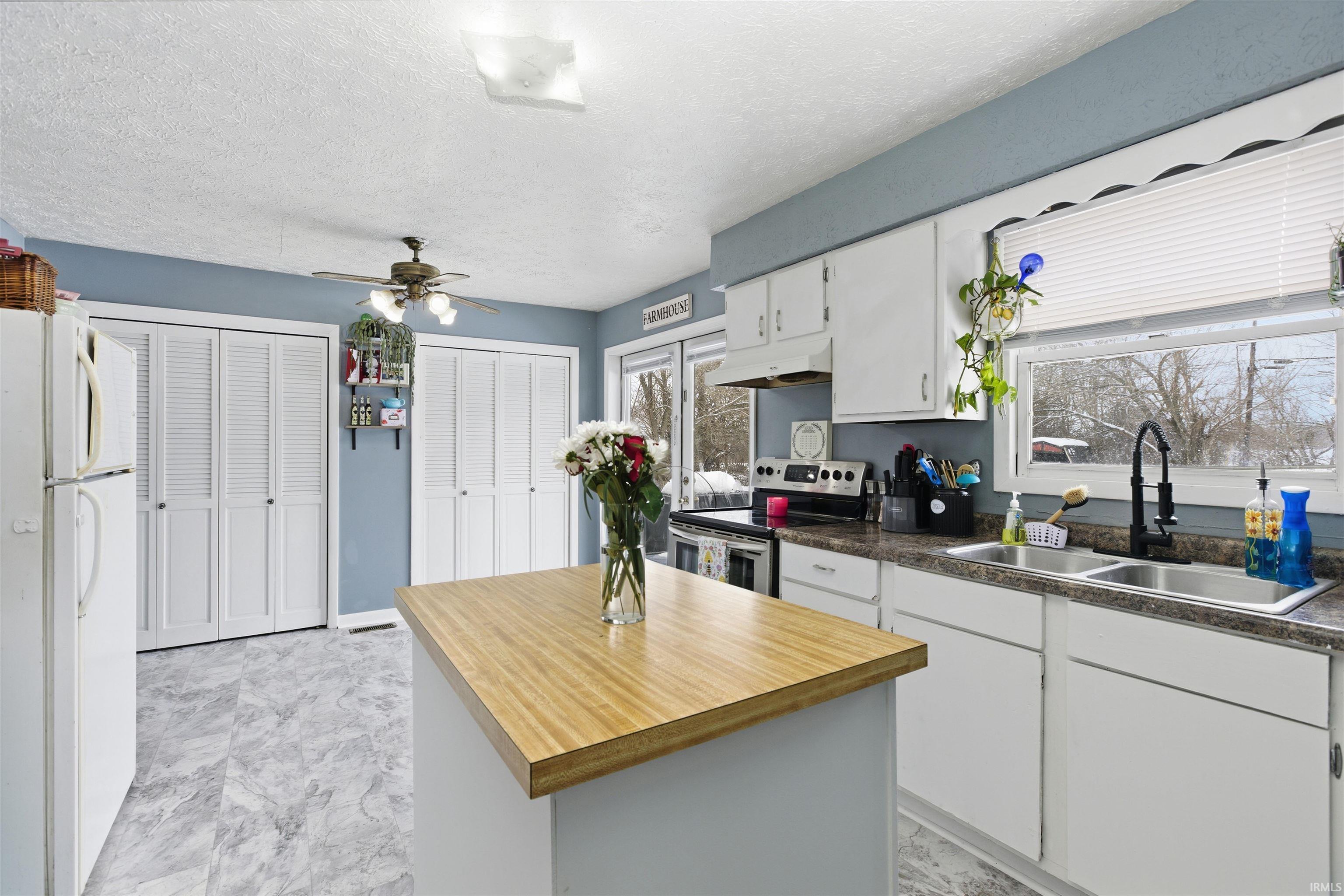 402 Parks Implement Road Mitchell, IN 47446 - Photo 3 of 19