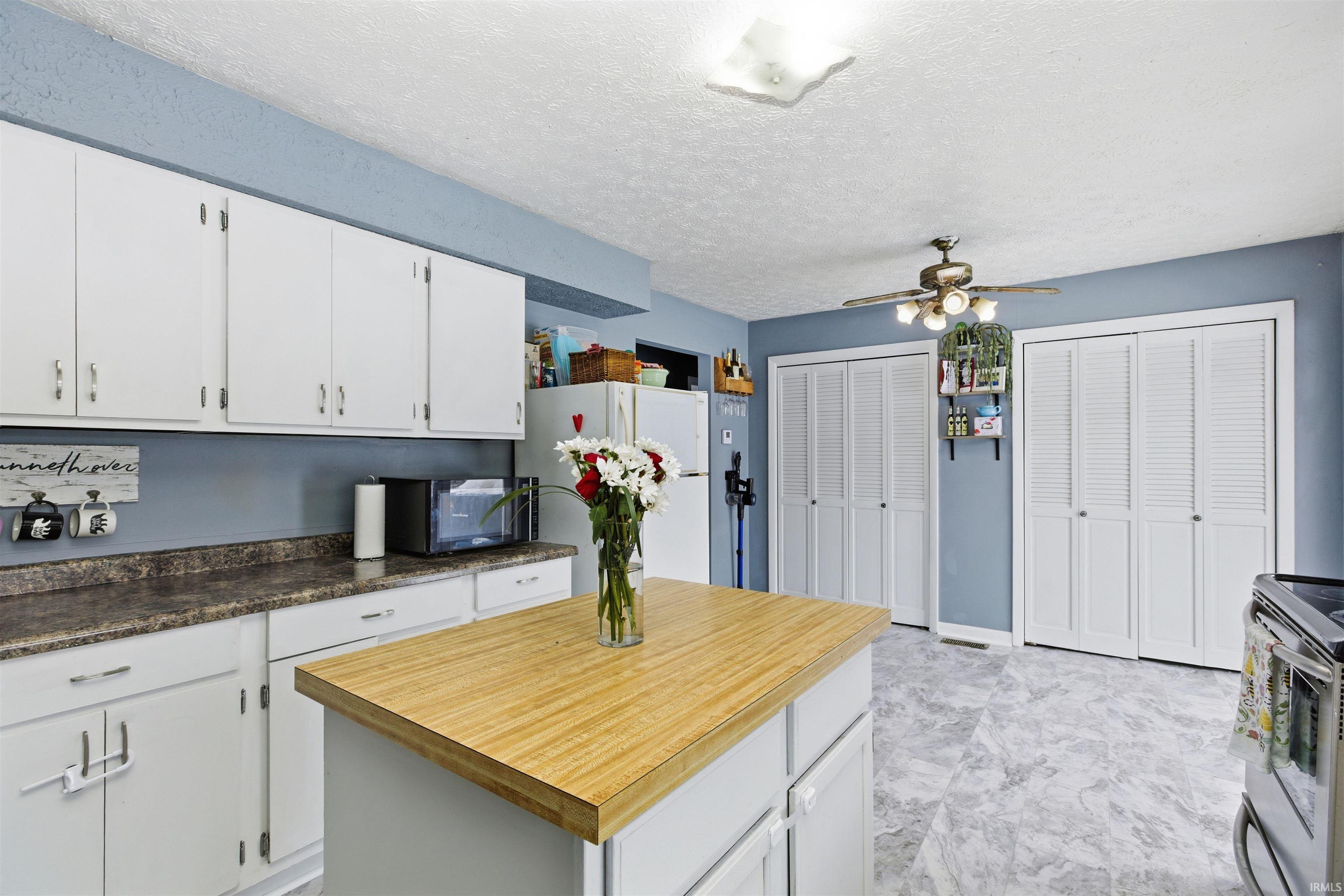 402 Parks Implement Road Mitchell, IN 47446 - Photo 4 of 19