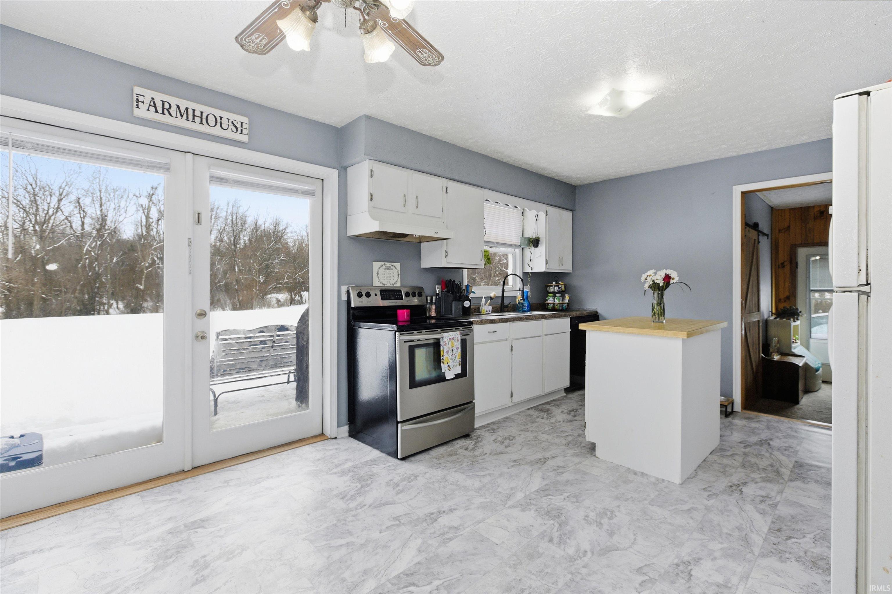 402 Parks Implement Road Mitchell, IN 47446 - Photo 8 of 19