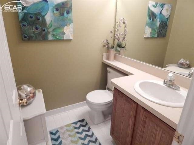 16310 Quail Ridge Court Fenton, MI 48430 - Photo 10 of 22 20449076-9.JPG