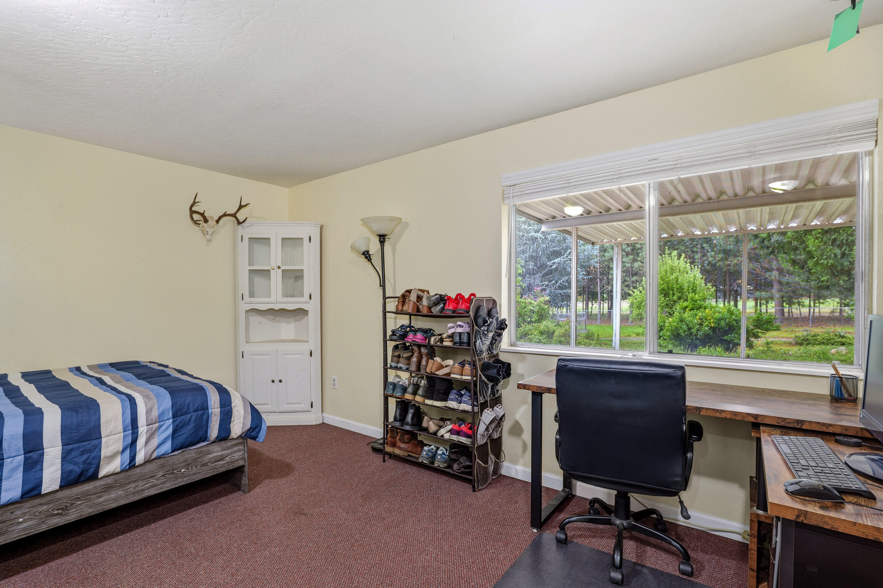 7680 Upper Applegate Road Jacksonville, OR 97530 - Photo 26 of 43 26