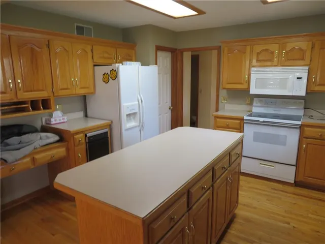 $425,000 | 114 Overhill Drive, Paola, KS 66071