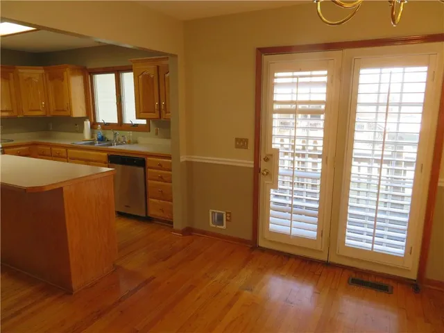 $425,000 | 114 Overhill Drive, Paola, KS 66071