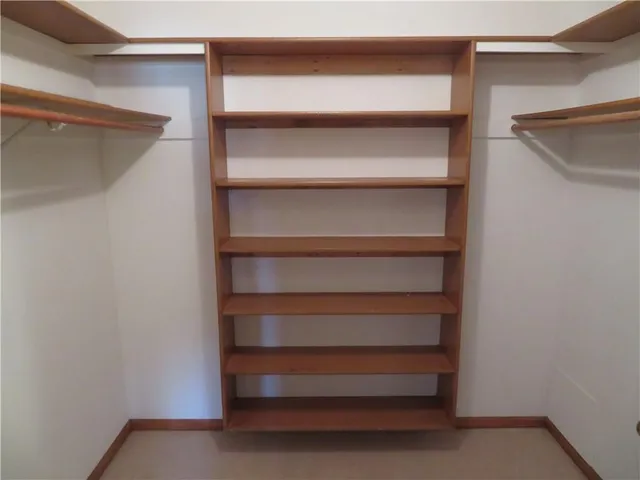 $425,000 | 114 Overhill Drive, Paola, KS 66071