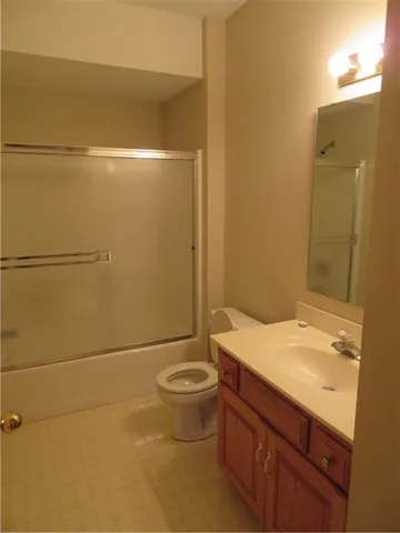 $425,000 | 114 Overhill Drive, Paola, KS 66071