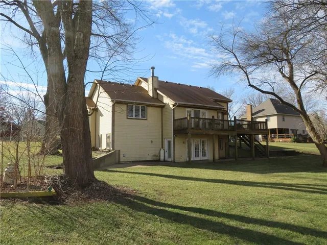 $425,000 | 114 Overhill Drive, Paola, KS 66071