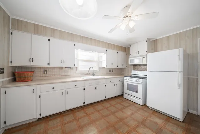 $149,000 | 905 East Poplar Avenue, Selmer, TN 38375