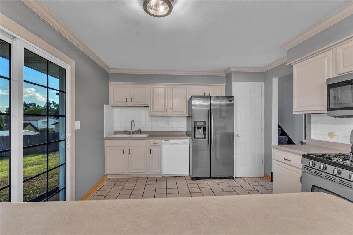 700 Cherry Hill Road Dyer, IN 46311 - Photo 9 of 23 1200x800