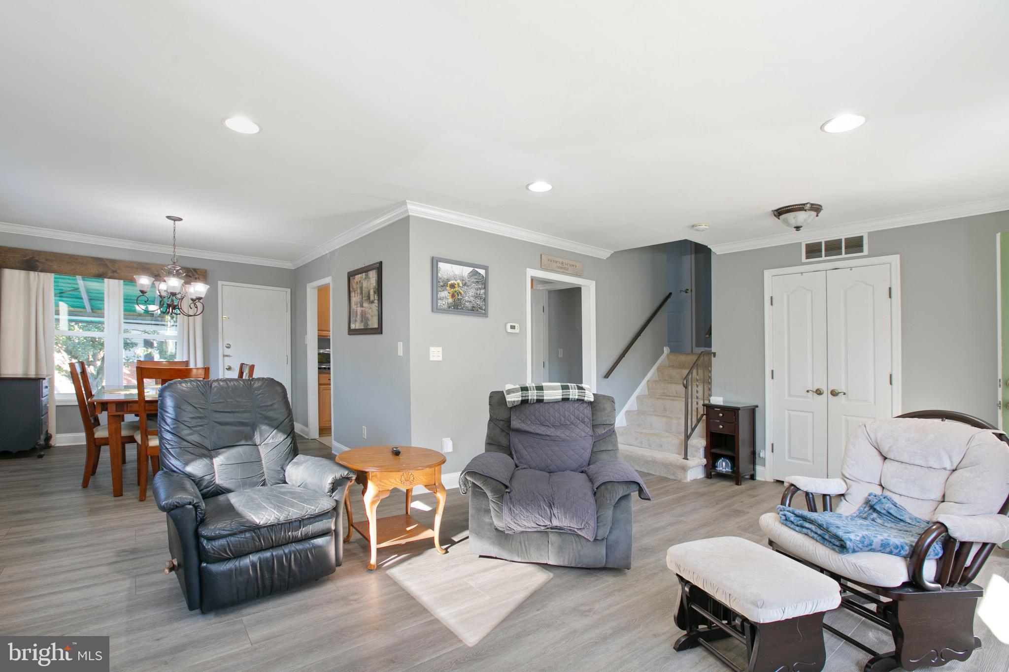 6000 Sherrill Road Catonsville, MD 21228 - Photo 4 of 45 Living Room looking towards Dining and Kitchen