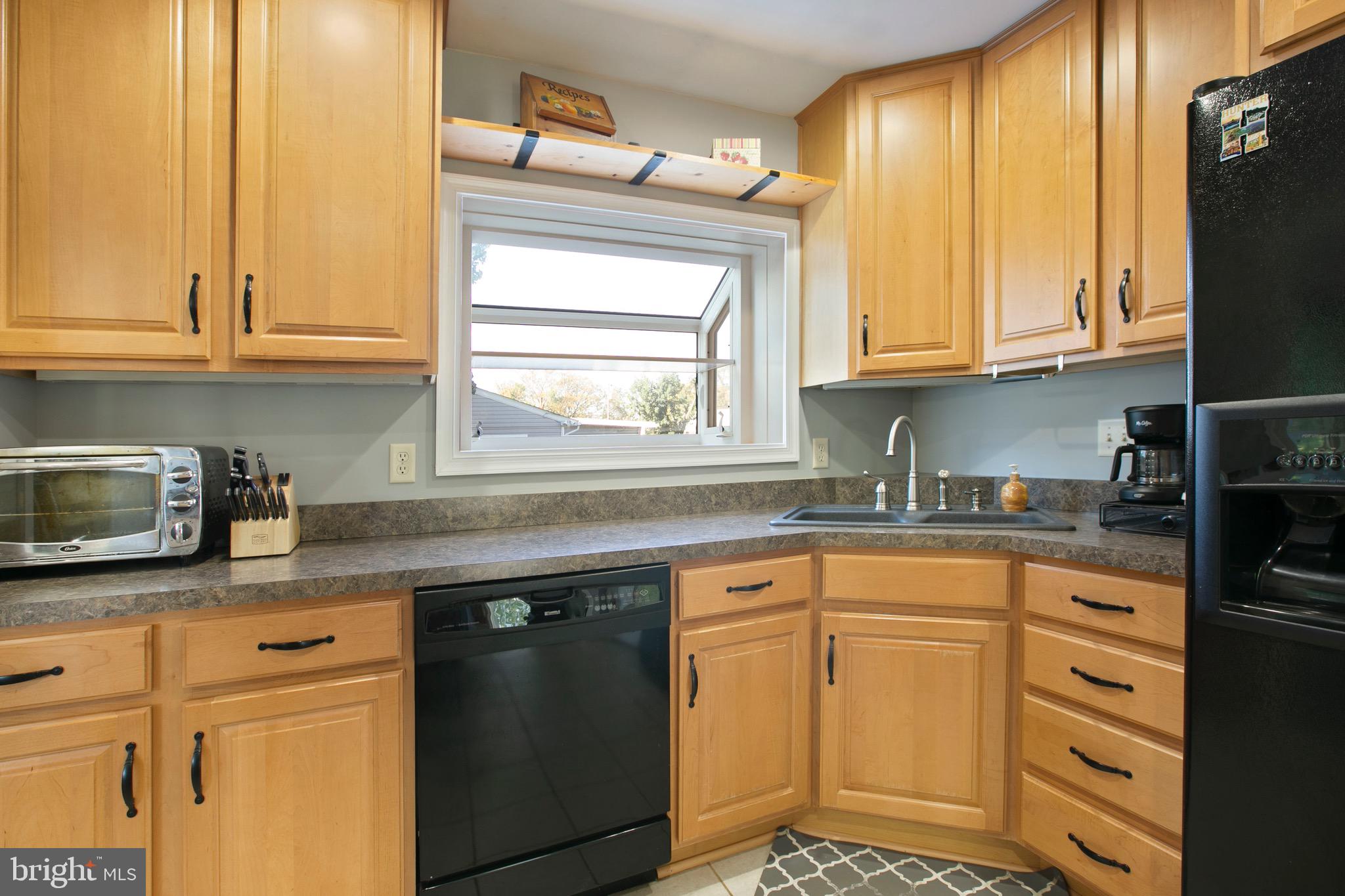 6000 Sherrill Road Catonsville, MD 21228 - Photo 6 of 45 Kitchen