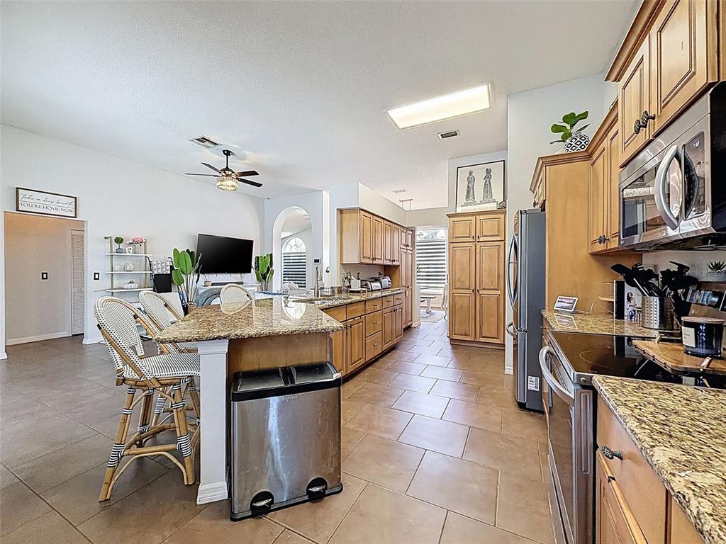 890 Crestridge Circle Tarpon Springs, FL 34688 - Photo 14 of 54