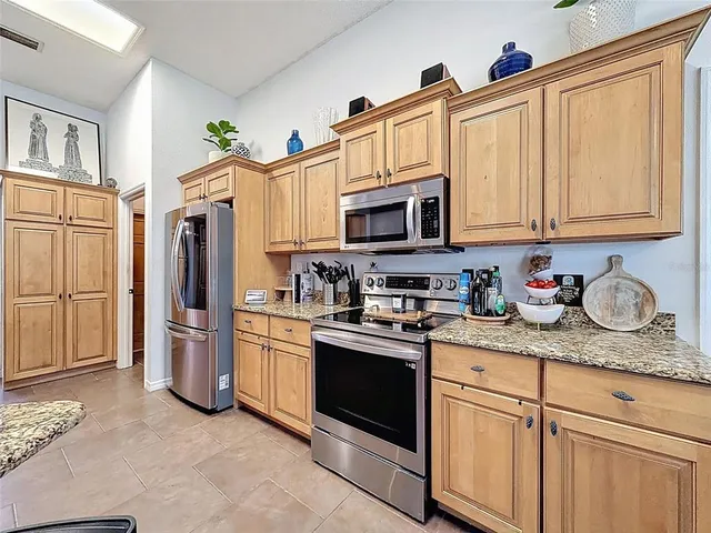 $530,000 | 890 Crestridge Circle, Tarpon Springs, FL 34688