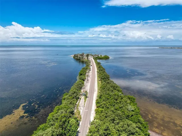 $530,000 | 890 Crestridge Circle, Tarpon Springs, FL 34688