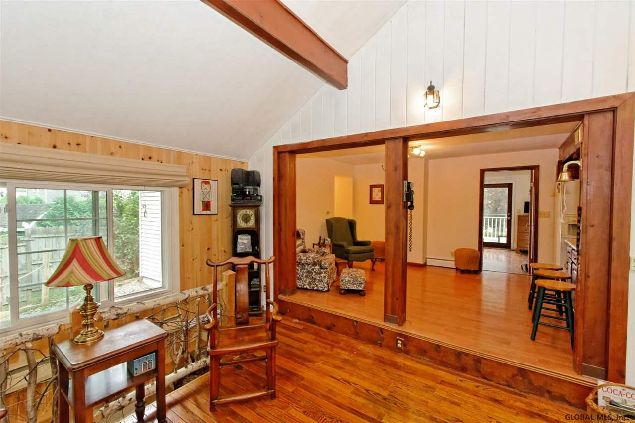 209 Vly Road Colonie, NY 12309 - Photo 8 of 25 Photo 8