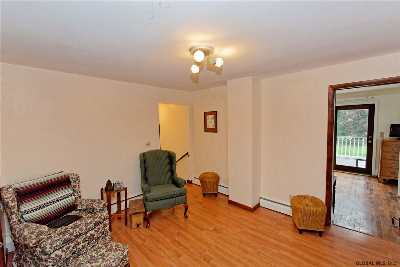 209 Vly Road Colonie, NY 12309 - Photo 9 of 25 Photo 9