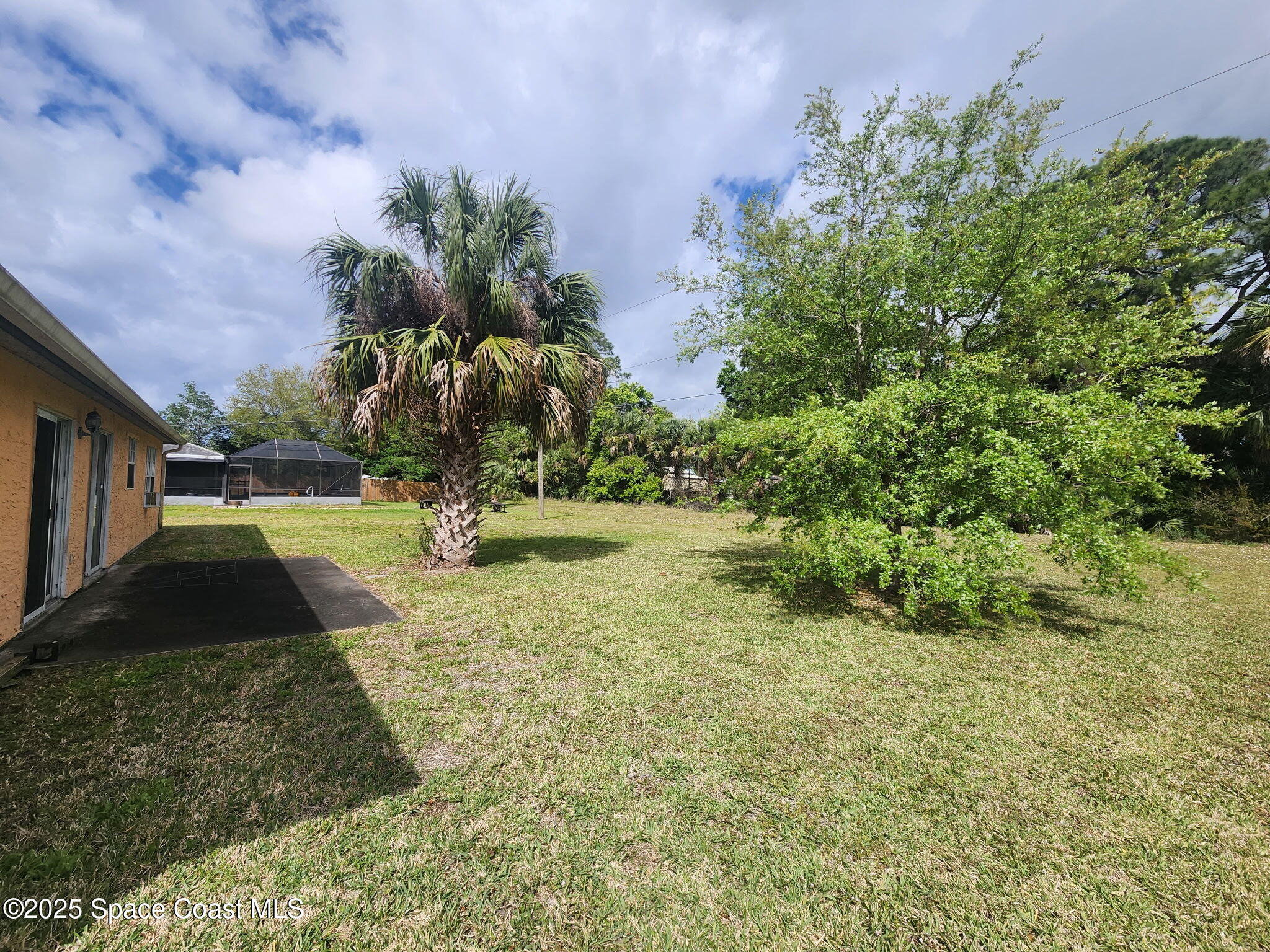 399 Abello Road Southeast Palm Bay, FL 32909 - Photo 2 of 11 66582986336125004