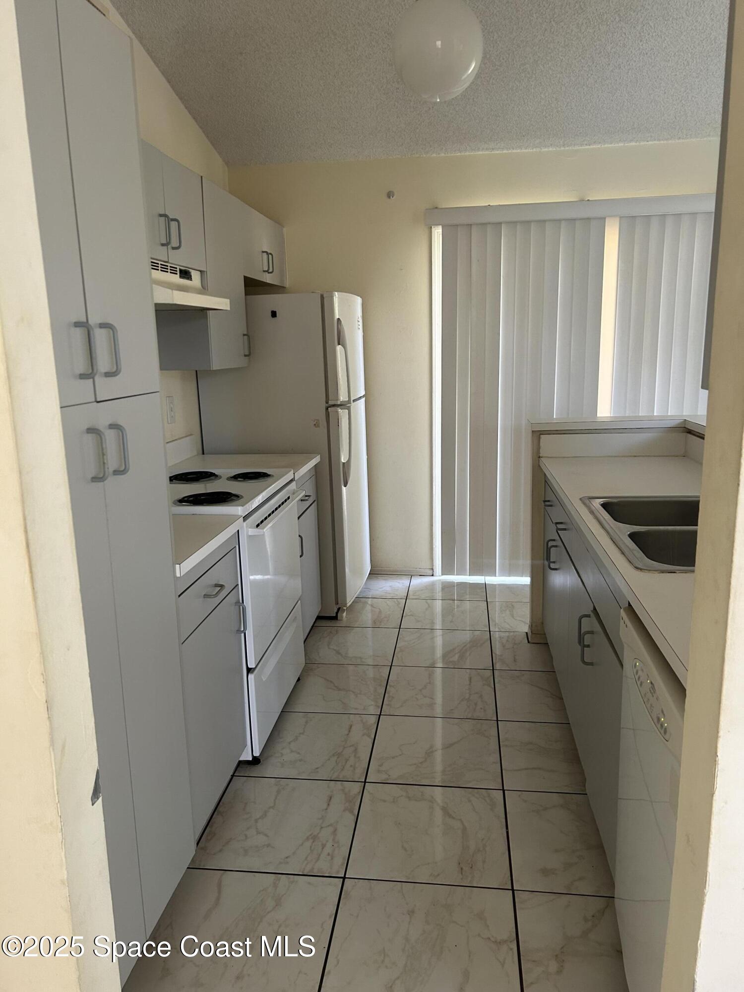 399 Abello Road Southeast Palm Bay, FL 32909 - Photo 7 of 11 IMG_3865