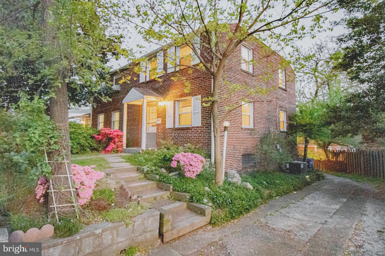 122 South Glebe Road Arlington, VA 22204 - Photo 1 of 16 Front