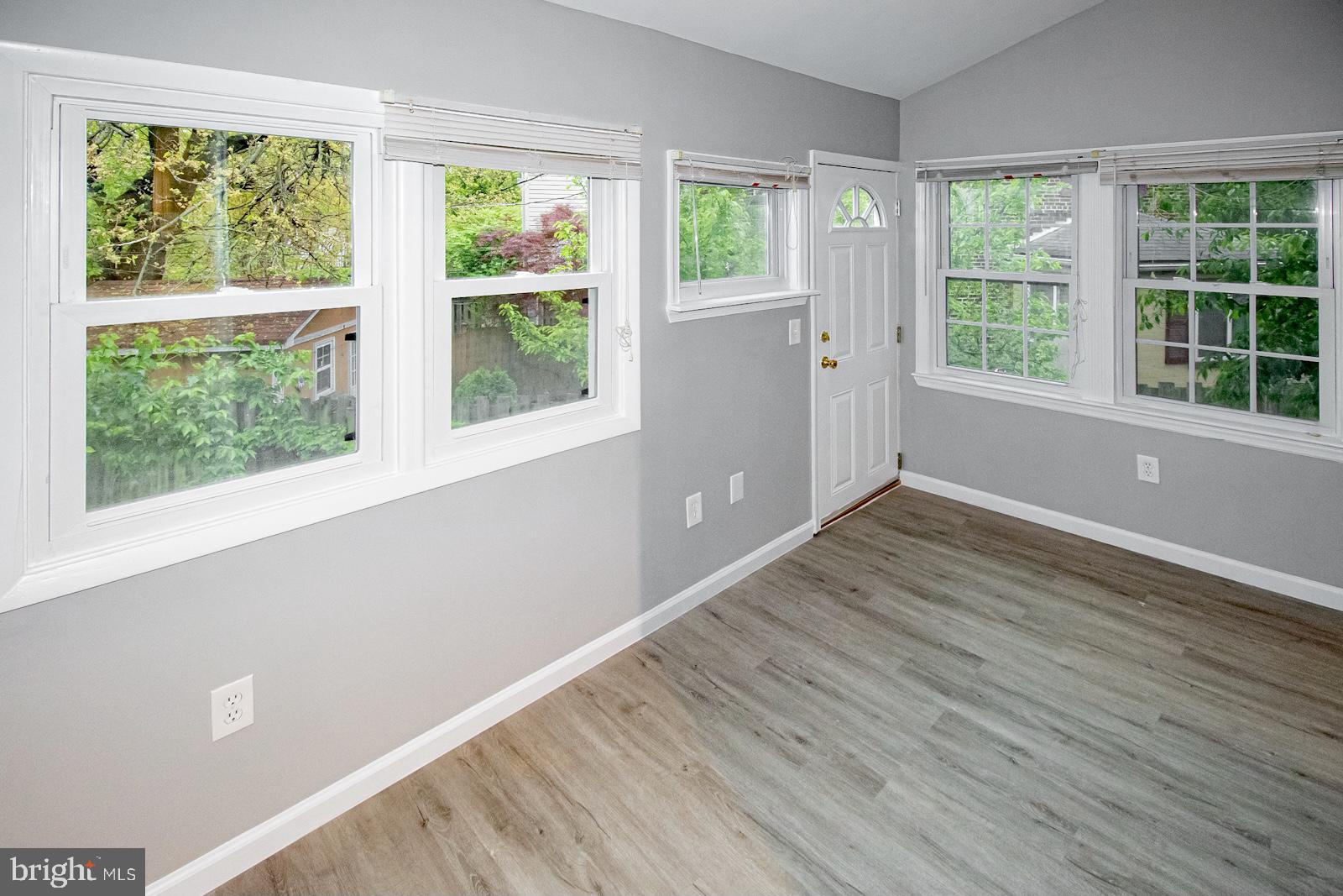 122 South Glebe Road Arlington, VA 22204 - Photo 10 of 16 Main level den addition