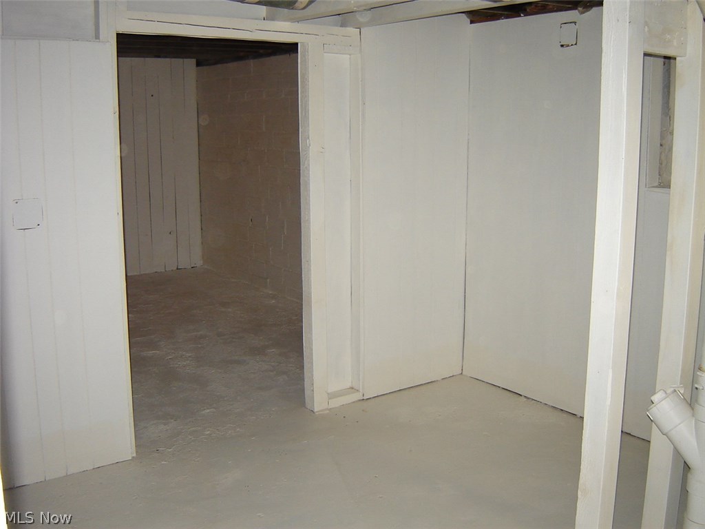 10901 Bellaire Road Cleveland, OH 44111 - Photo 27 of 35 Gallery Image 27