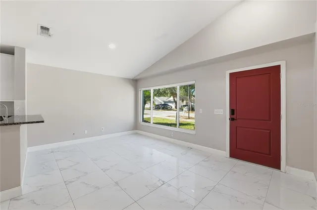 $2,100 | 6614 Northhaven Court, Riverview, FL 33578