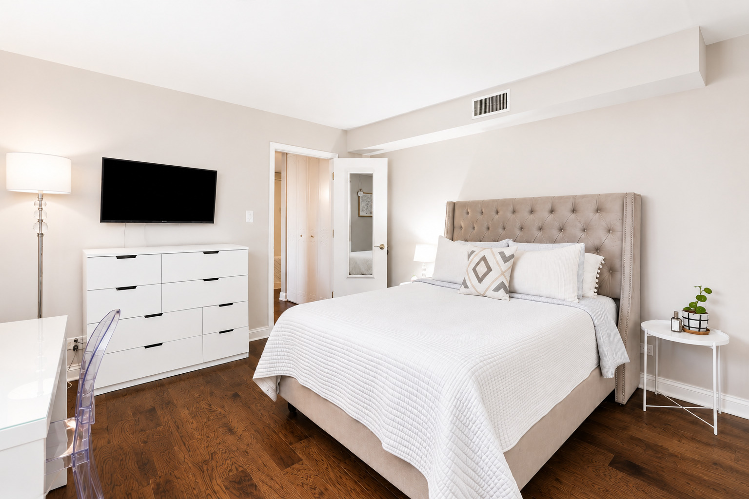 6959 North Ridge Boulevard, Unit 1D Chicago, IL 60645 - Photo 23 of 27 Gallery Image 23