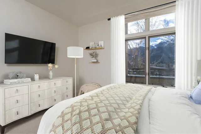 $3,800,000 | 645 East Sun Valley Road, Unit 12, Ketchum, ID 83340