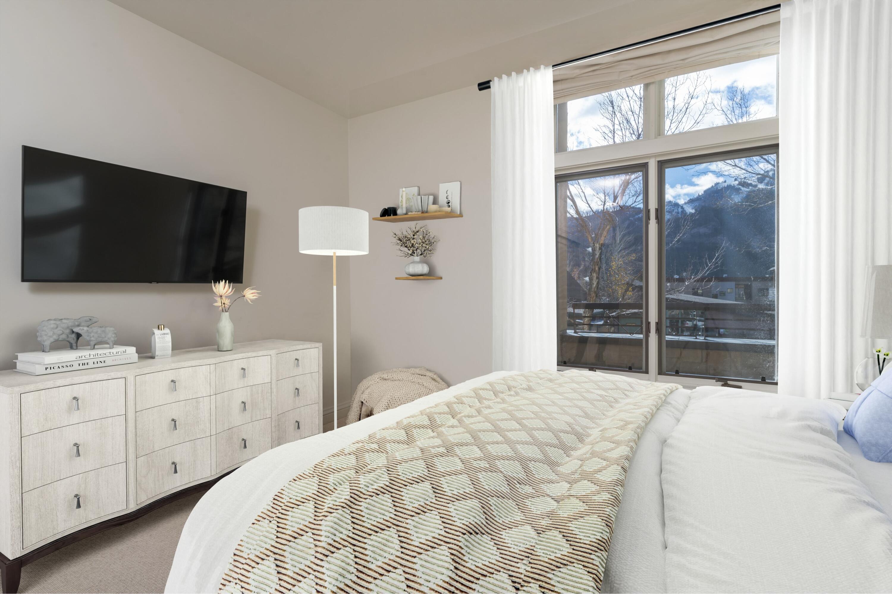 645 East Sun Valley Road, Unit 12 Ketchum, ID 83340 - Photo 17 of 22 Primary bedroom
