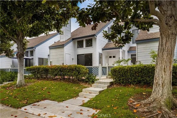 $4,000 | 115 Fallingstar, Irvine, CA 92614