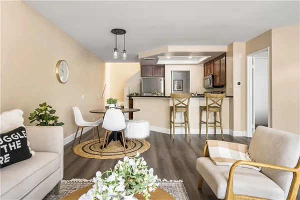 $4,000 | 115 Fallingstar, Irvine, CA 92614