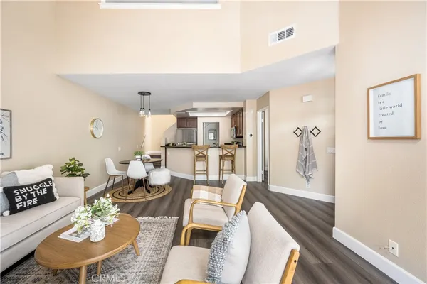 $4,000 | 115 Fallingstar, Irvine, CA 92614