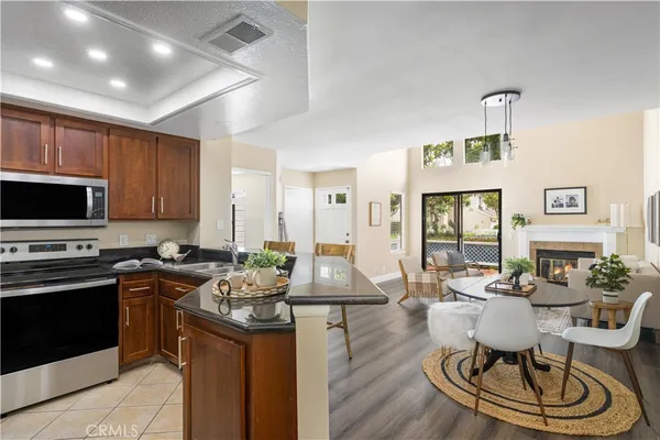 $4,000 | 115 Fallingstar, Irvine, CA 92614