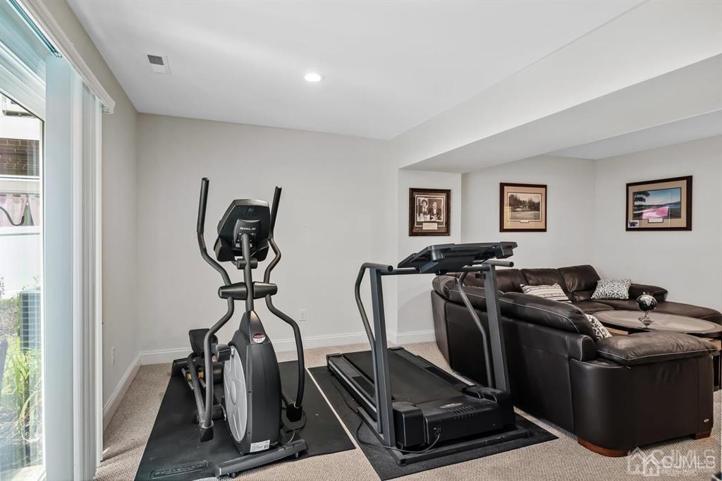 55 Isabelle Court Evesham, NJ 08053 - Photo 6 of 37