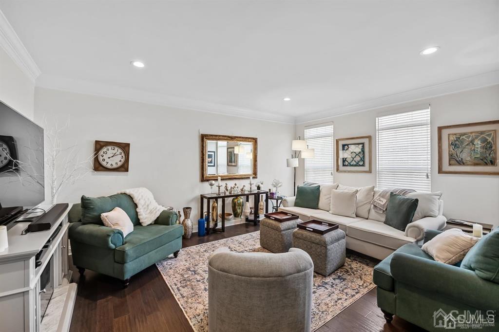 55 Isabelle Court Evesham, NJ 08053 - Photo 7 of 37