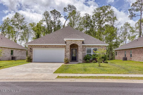 $2,200 | Undisclosed Address, Biloxi, MS 39532