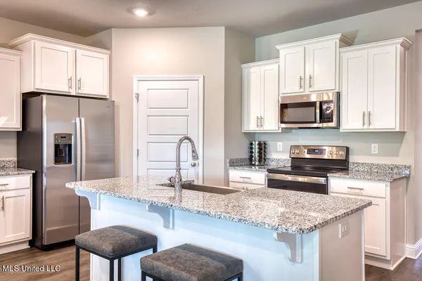 $2,200 | Undisclosed Address, Biloxi, MS 39532